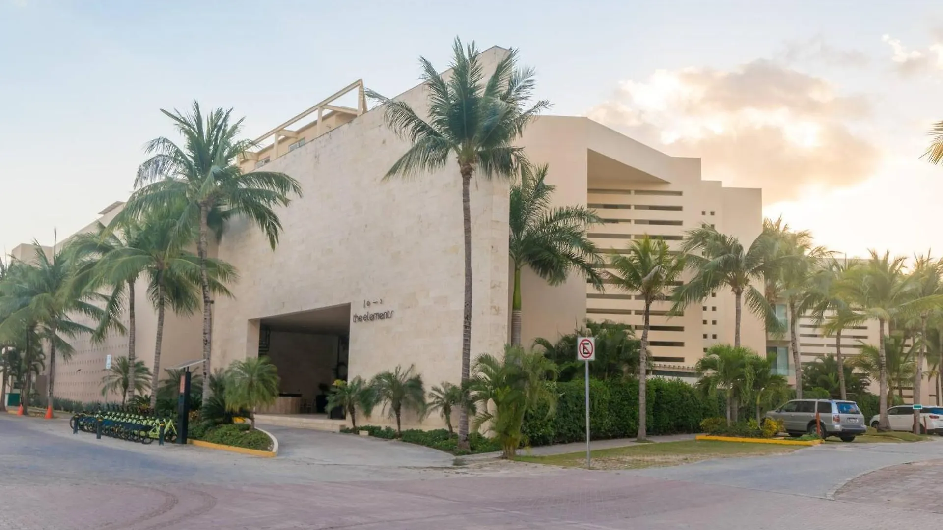 Ocean View Condo - 2 Bedrooms - At The Elements Condos - Castillo De Arena Playa del Carmen 0*,  Mexiko