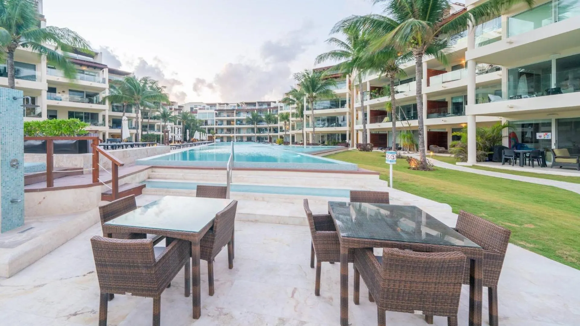Ocean View Condo - 2 Bedrooms - At The Elements Condos - Castillo De Arena Playa del Carmen